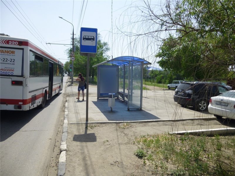 Фотография рекламного носителя, тип: Остановка 1.8x1.2, адрес: Буровая ул., ост. 2-я Степная, поз.2, Саратов, Саратовская область, Россия. Сторона А №747510