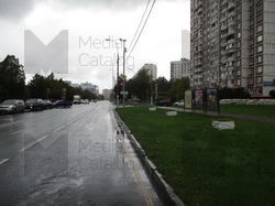 Фотография рекламного носителя, тип: Афиша 1.75x1.8, адрес: Кировоградская ул., д.36-38, стенд 2, Москва, Россия. Сторона А1 №873689