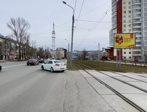 Фотография рекламного носителя, тип: Ситиборд 2.7x3.7, адрес: Гагарина б-р., д.70, Пермь, Пермский край, Россия. Сторона A1-A3 №1050979