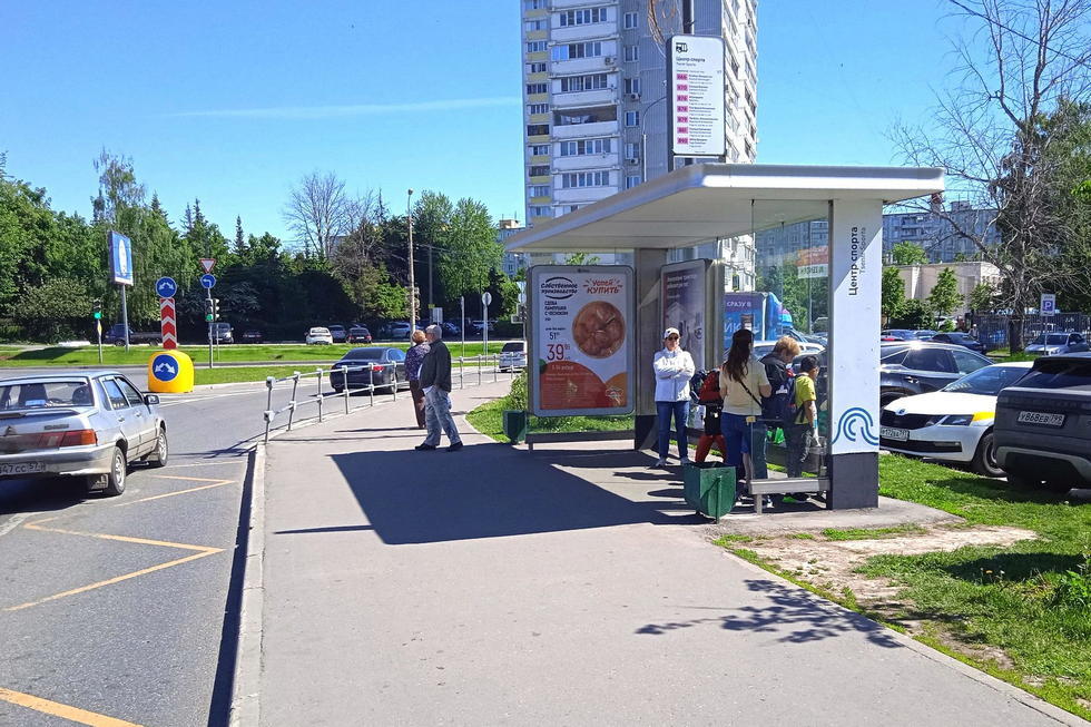 Фотография рекламного носителя, тип: Остановка 1.8x1.2, адрес: Московский пос., ТиНАО, 1-й мкр., д.158, Москва, Россия. Сторона А №982040