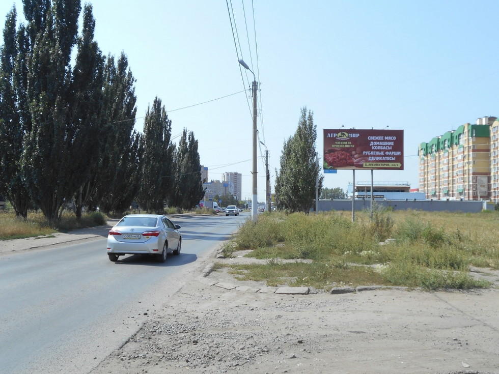 Фотография рекламного носителя, тип: Билборд 3x6, адрес: Архитекторов б-р., д.5, Омск, Омская область, Россия. Сторона А №1009703