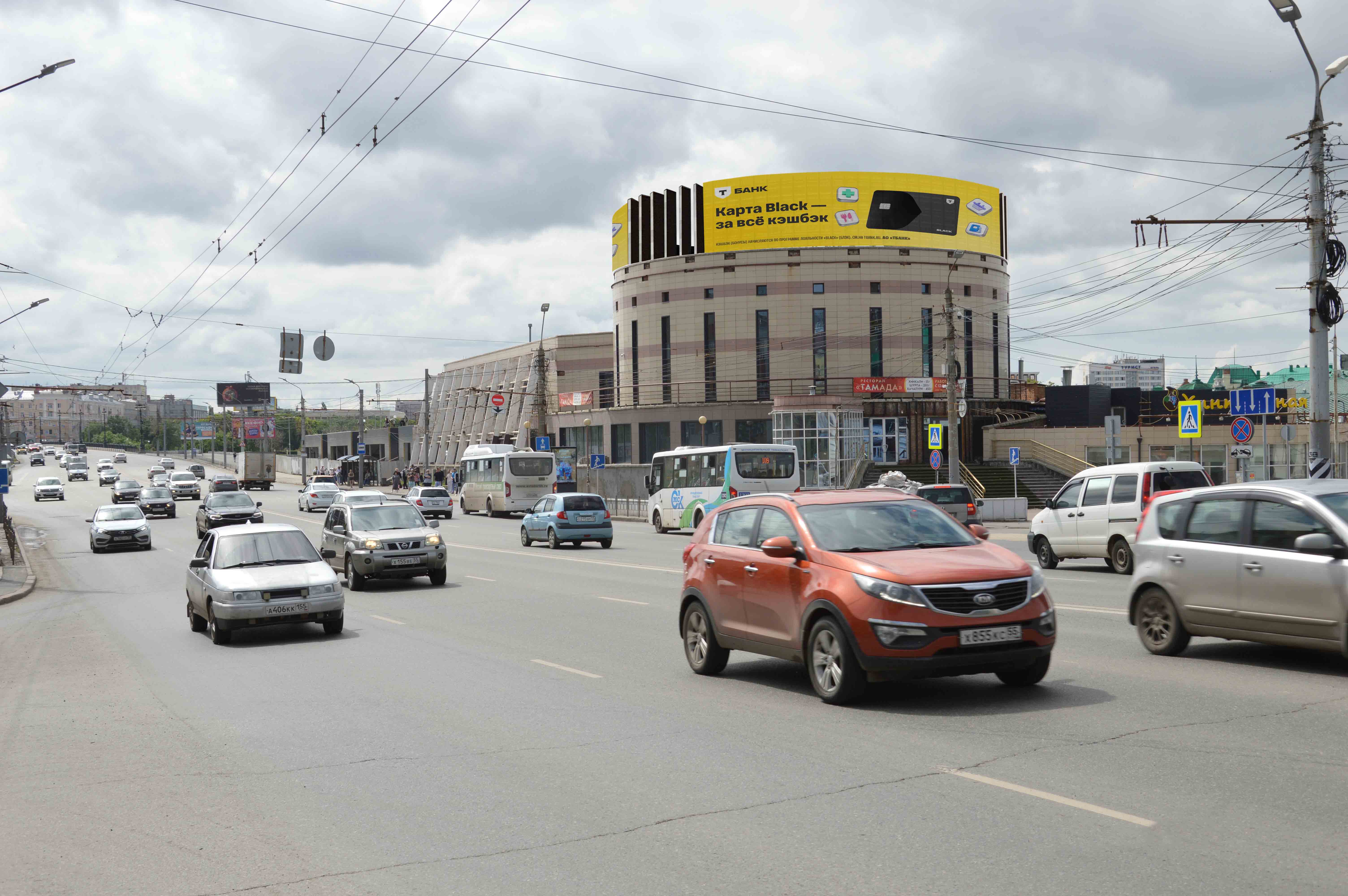 Фотография рекламного носителя, тип: Медиафасад, адрес: Гагарина ул., д.3, Омск, Омская область, Россия. Сторона А/Б5 №1097173