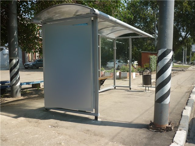 Фотография рекламного носителя, тип: Остановка 1.8x1.2, адрес: Орджоникидзе пл., поз.5, Саратов, Саратовская область, Россия. Сторона Б №585178