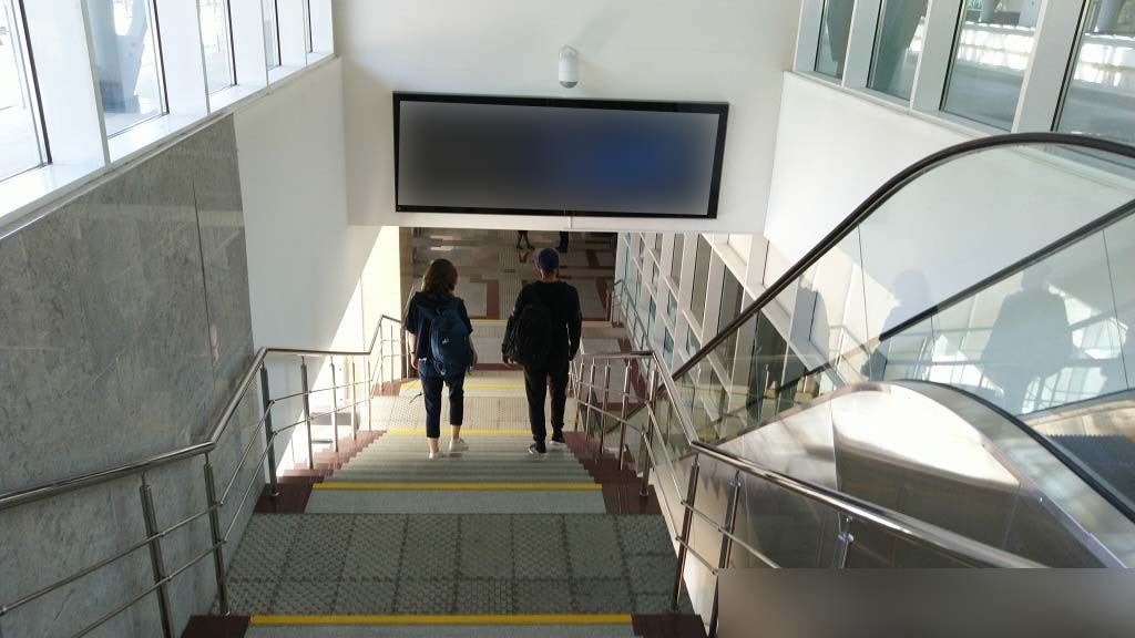 Фотография рекламного носителя, тип: Постер/баннер, адрес: ЖД вокзал «Эсто-Садок», Эсто-Садок с., Омеловая ул., д.22, Сочи, Краснодарский край, Россия. Сторона/вариант А №991290