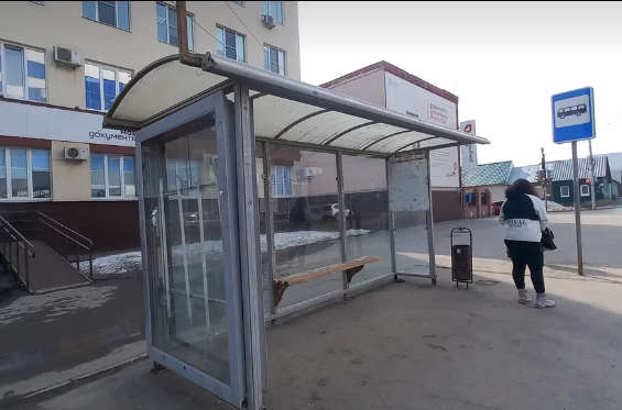 Фотография рекламного носителя, тип: Остановка 1.8x1.2, адрес: Танкистов ул., напротив Дикомпа, из центра, Саратов, Саратовская область, Россия. Сторона Б №747363