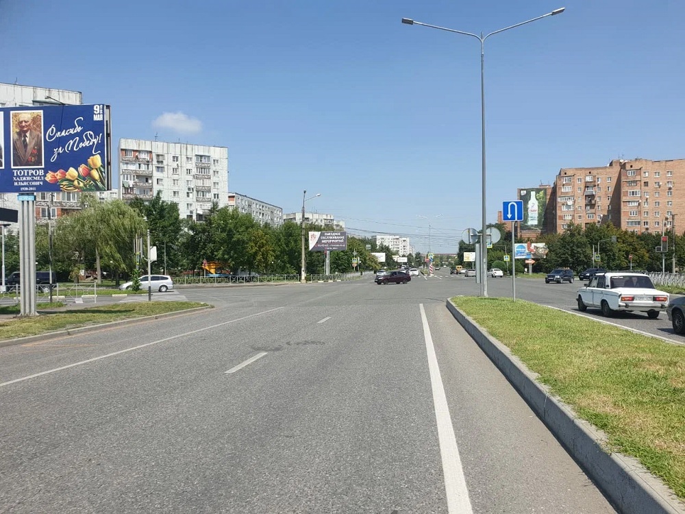 Фотография рекламного носителя, тип: Билборд 3x6, адрес: Московская ул. Х Калинина ул., Владикавказ, Республика Северная Осетия – Алания, Россия. Сторона Б №1058144