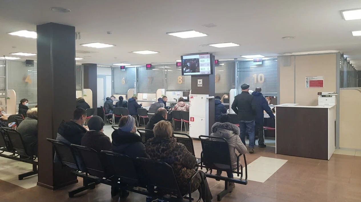 Фотография рекламного носителя, тип: Видеоэкран, адрес: МФЦ «», Заводская ул., д.6, Всеволожск, Ленинградская область, Россия. Сторона/вариант №946272