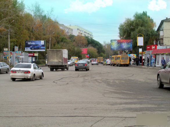 Фотография рекламного носителя, тип: Билборд 3x6, адрес: Бархатовой ул., д.1 Х Бородина ул., Омск, Омская область, Россия. Сторона Б №420177