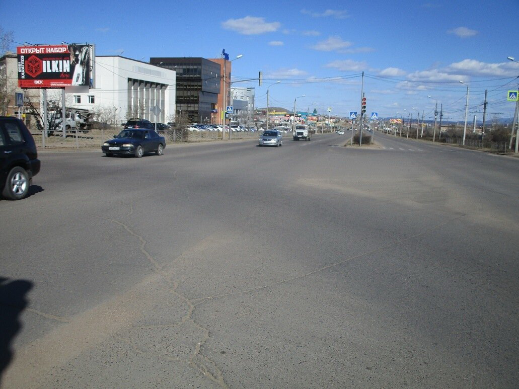 Фотография рекламного носителя, тип: Билборд 3x6, адрес: Ботаническая ул., д.1, Улан-Удэ, Республика Бурятия, Россия. Сторона В №697252