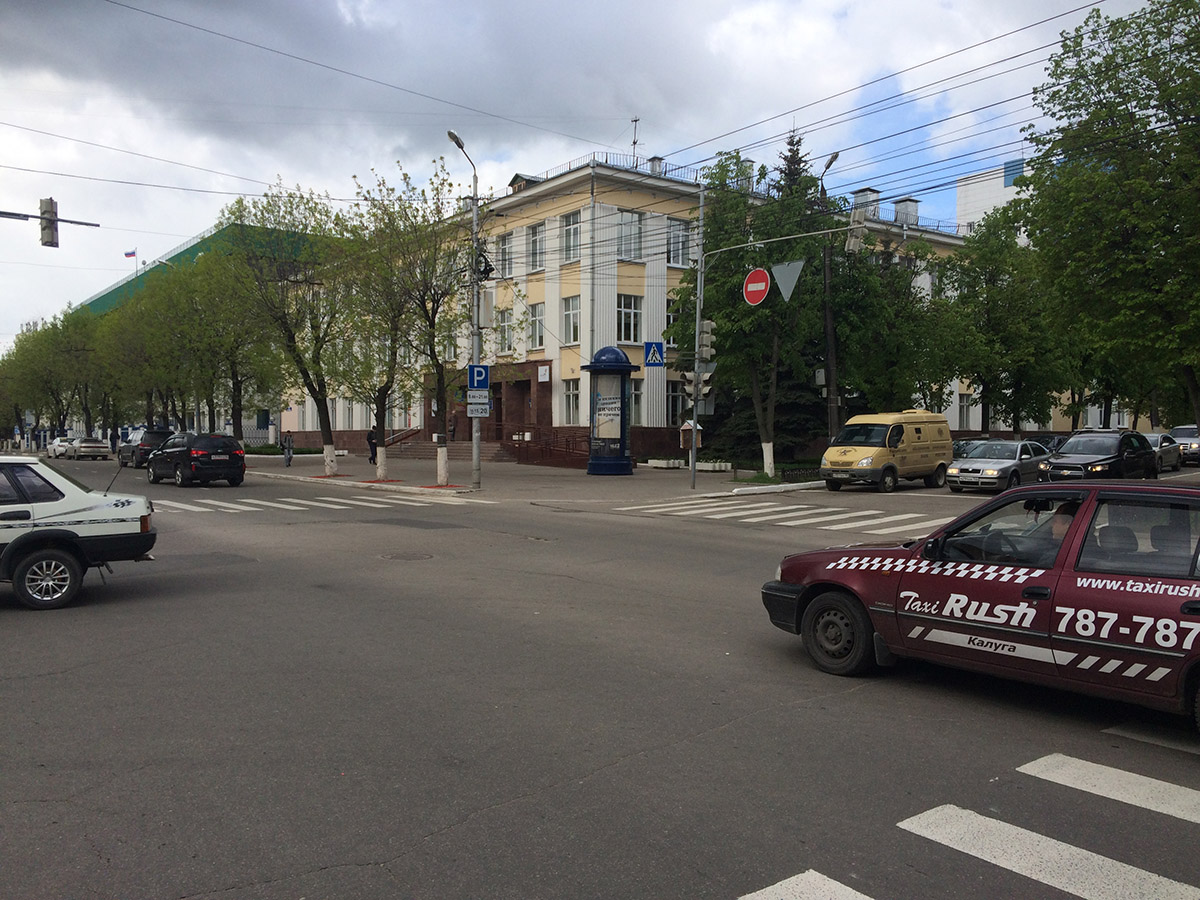 Фотография рекламного носителя, тип: Пиллар 3x1.4, адрес: Ленина ул., д.74, Калуга, Калужская область, Россия. Сторона А №1005713