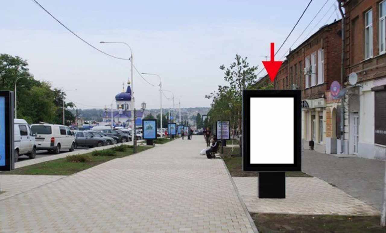 Фотография рекламного носителя, тип: Ситиформат 1.8x1.2, адрес: Платовский пр-т., между Маяковского ул. и Б.Хмельницкого ул. Поз.10, Новочеркасск, Ростовская область, Россия. Сторона А №1093430