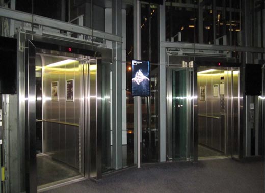 Фотография рекламного носителя, тип: Видеоэкран, адрес: Бизнес-центр «Бенуа», Пискаревский пр-т., д.2, корп.2, Санкт-Петербург, Россия. Сторона/вариант A №975720