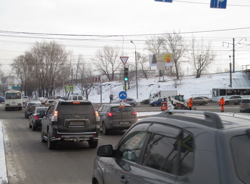 Фотография рекламного носителя, тип: Билборд 3x6, адрес: Матросова ул. Х Семафорная ул. Х Гладкова ул., Красноярск, Красноярский край, Россия. Сторона А1 №593048