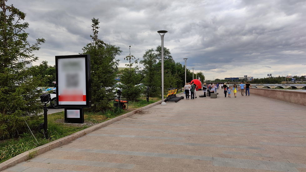 Фотография рекламного носителя, тип: Ситиформат 1.8x1.2, адрес: Труда ул., д.100, Челябинск, Челябинская область, Россия. Сторона В №1013678