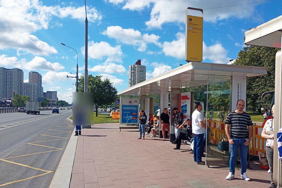 Фотография рекламного носителя, тип: Остановка 1.8x1.2, адрес: Каширское ш., д.108, корп.1, Москва, Россия. Сторона А №283342