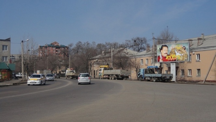 Фотография рекламного носителя, тип: Билборд 3x6, адрес: Пионерская ул., д.63, Уссурийск, Приморский край, Россия. Сторона А №791453