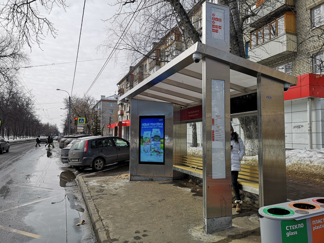 Фотография рекламного носителя, тип: Остановка, адрес: Лескова ул., ост. Торговый центр, поз.2, Нижний Новгород, Нижегородская область, Россия. Сторона A+B №870054