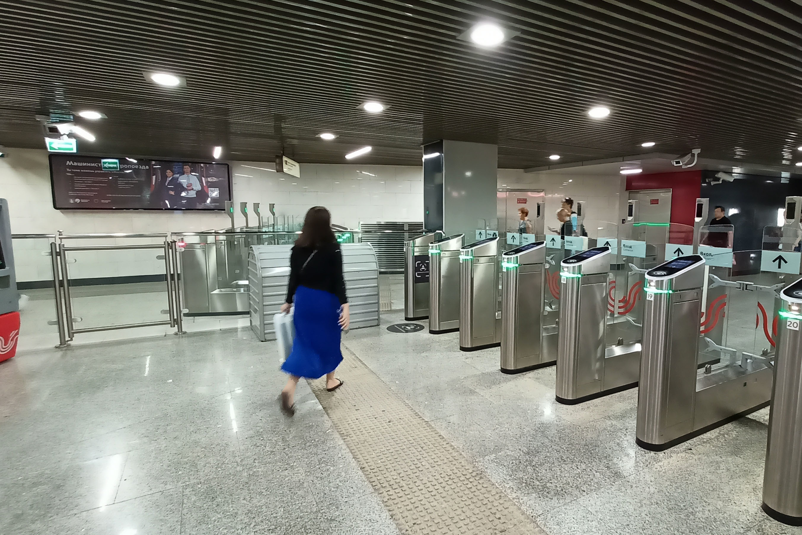 Фотография рекламного носителя, тип: Видеоэкран, адрес: Станция метро «Некрасовка», линия Некрасовская, Москва, Россия. Сторона/вариант A №1055232