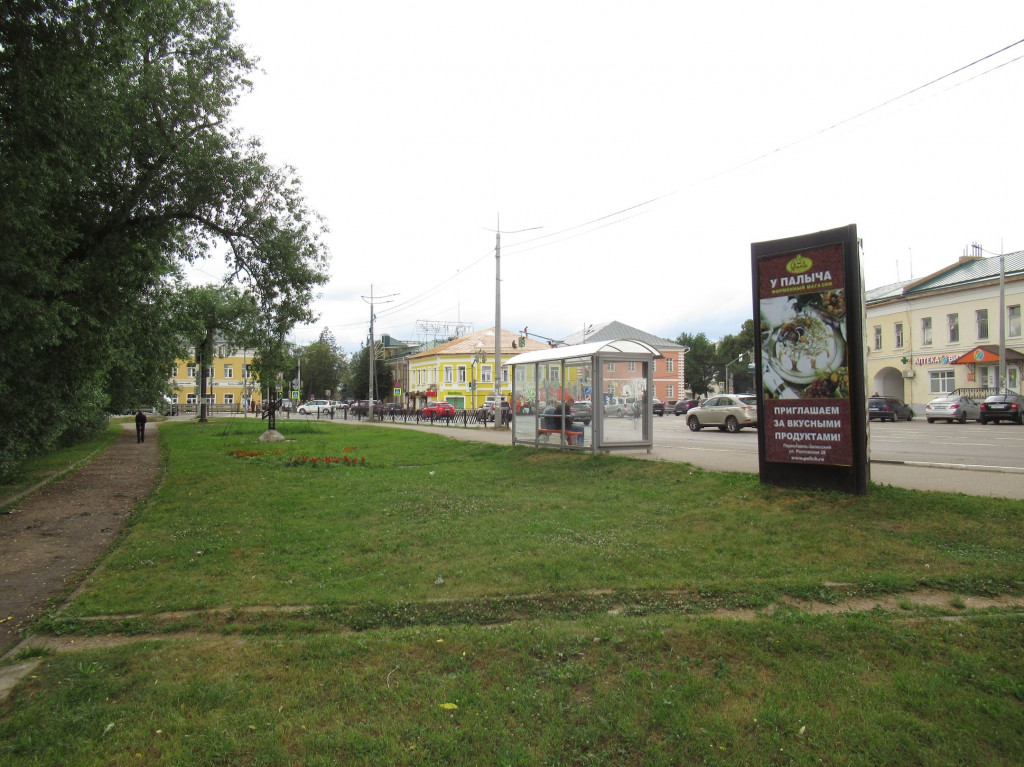 Фотография рекламного носителя, тип: Пиллар 3x1.4, адрес: Свободы ул., д.2, Переславль-Залесский, Ярославская область, Россия. Сторона А1 №551709