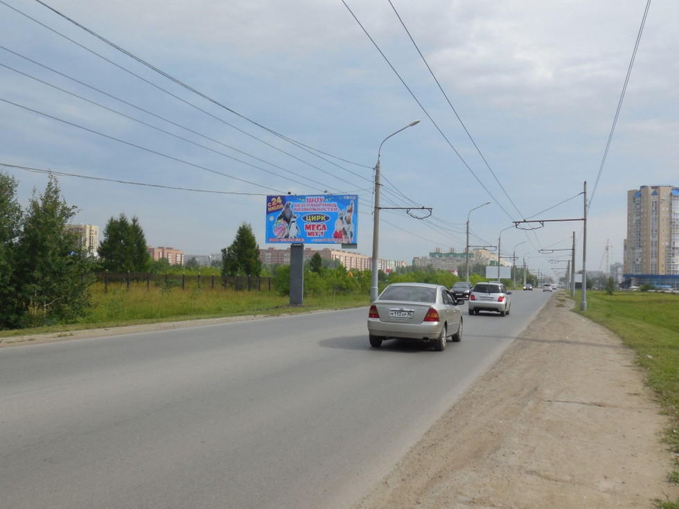 Фотография рекламного носителя, тип: Билборд 3x6, адрес: Архитекторов б-р., д.15/1, Омск, Омская область, Россия. Сторона В №1009714