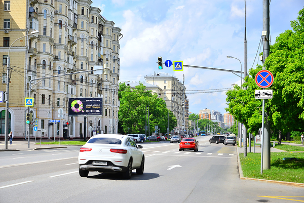 Фотография рекламного носителя, тип: Билборд 3x6, адрес: Куусинена ул., д.15, корп.1, Москва, Россия. Сторона Б1 №324425