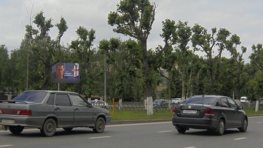 Фотография рекламного носителя, тип: Билборд 3x6, адрес: Ибрагимова пр-т., автосалон "ТТС", Казань, Республика Татарстан, Россия. Сторона B №761108