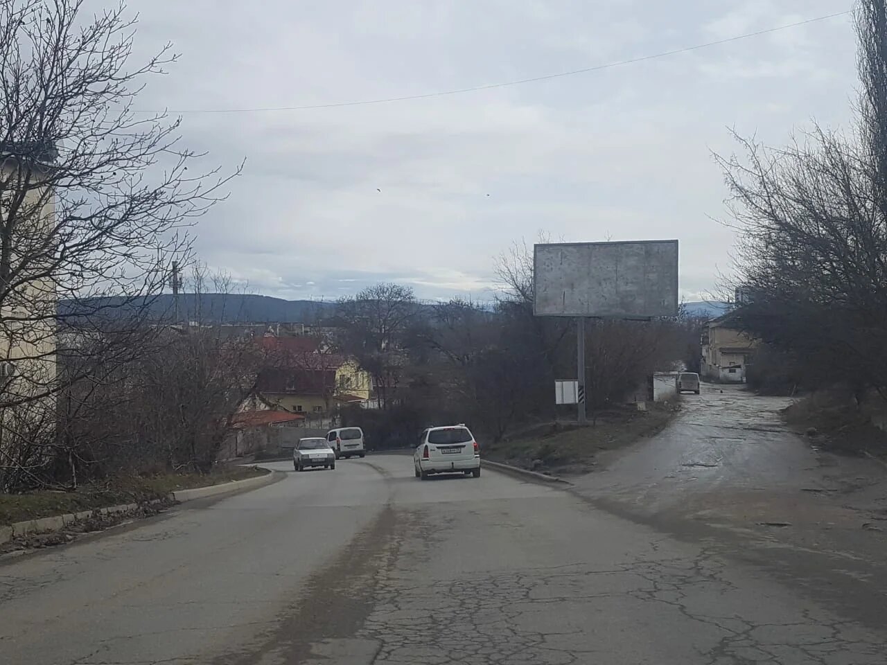 Фотография рекламного носителя, тип: Билборд 3x6, адрес: Беспалова ул. Х Ломоносова ул., д.14-16, Симферополь, Республика Крым, Россия. Сторона А №799525