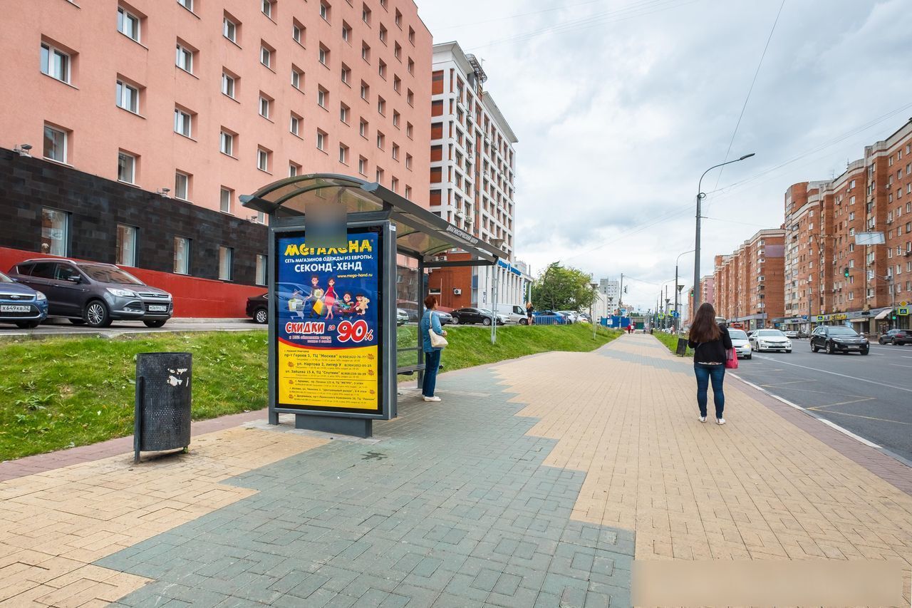 Фотография рекламного носителя, тип: Остановка 1.8x1.2, адрес: Горького ул., ост. Студеная ул., нечетная, Нижний Новгород, Нижегородская область, Россия. Сторона Б №582668