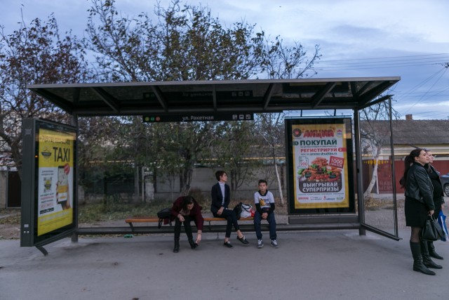 Фотография рекламного носителя, тип: Остановка 1.8x1.2, адрес: Евпаторийское ш., ост. "ул. Ракетная", Симферополь, Республика Крым, Россия. Сторона А2 №796565