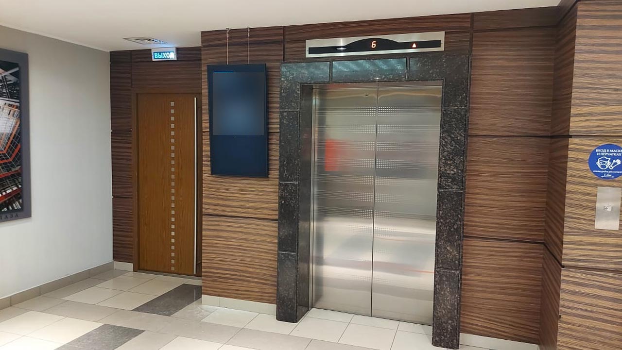 Фотография рекламного носителя, тип: Видеоэкран, адрес: Бизнес-центр «West park», Очаковское ш., д.34, Москва, Россия. Сторона/вариант A №975891