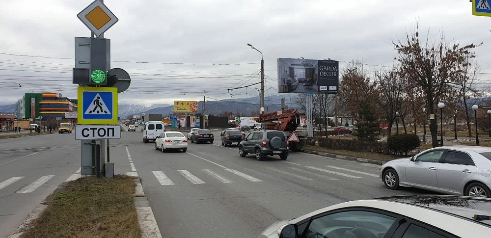 Фотография рекламного носителя, тип: Билборд 3x6, адрес: Московская ул. Х Калинина ул., Владикавказ, Республика Северная Осетия – Алания, Россия. Сторона А №1058143