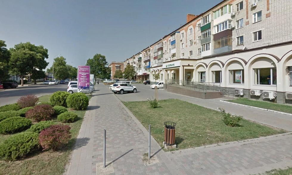 Фотография рекламного носителя, тип: Ситиформат 1.8x1.2, адрес: Красная ул., отделение Сбербанка России, Славянск-на-Кубани, Краснодарский край, Россия. Сторона А1-А5 №854335