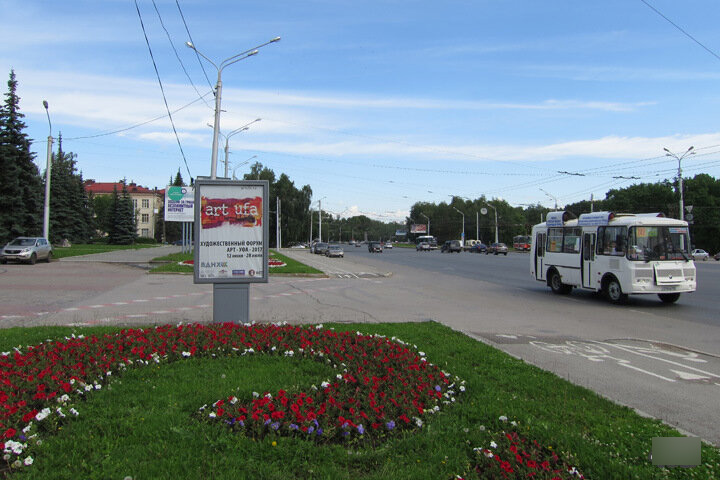 Фотография рекламного носителя, тип: Ситиформат 1.8x1.2, адрес: Октября пр-т., д.137, поз.1, Уфа, Республика Башкортостан, Россия. Сторона В №746397