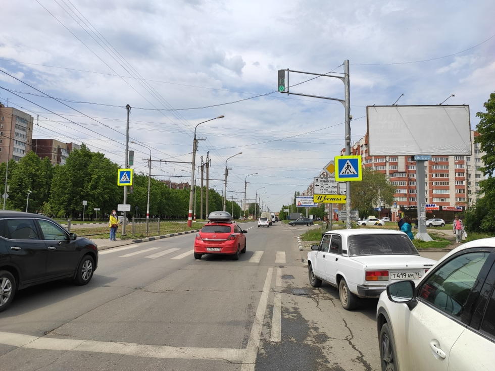 Фотография рекламного носителя, тип: Билборд 3x6, адрес: Камышинская ул., д.21 Х Жигулёвская ул., Ульяновск, Ульяновская область, Россия. Сторона A №994146