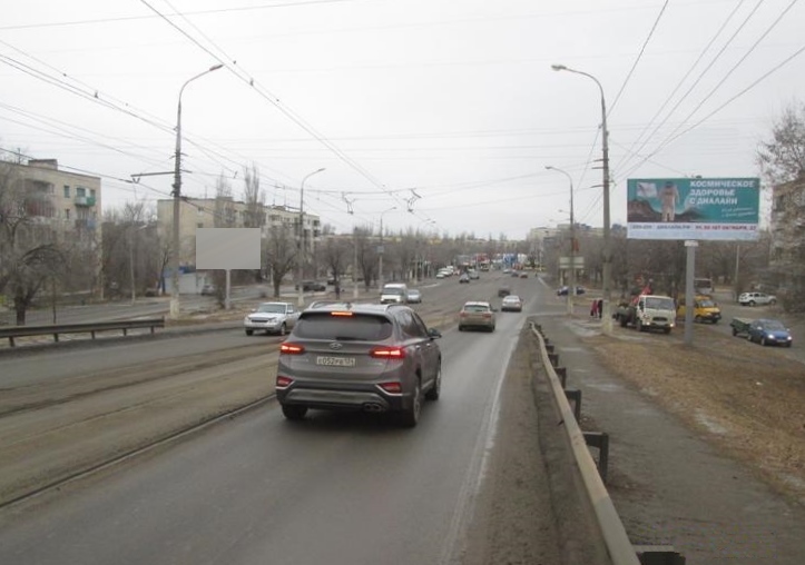 Фотография рекламного носителя, тип: Билборд 3x6, адрес: Героев Сталинграда пр-т. Х Удмуртская ул., д.1, Волгоград, Волгоградская область, Россия. Сторона A №1054491