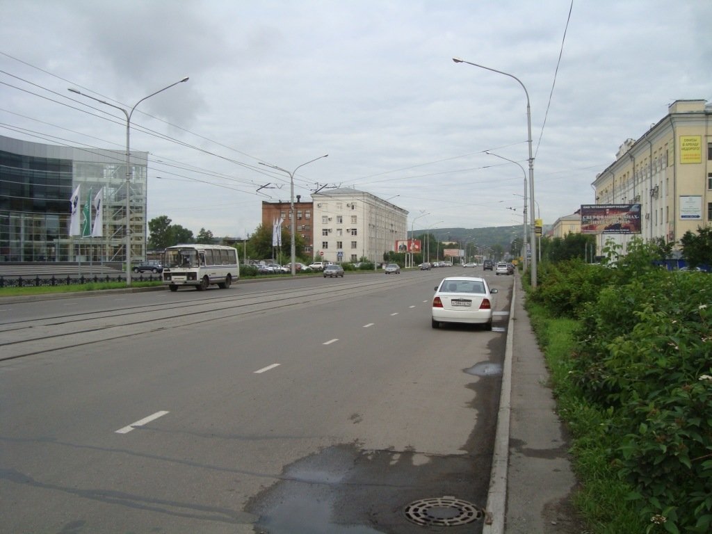 Фотография рекламного носителя, тип: Билборд 3x6, адрес: Орджоникидзе ул., д.13, Новокузнецк, Кемеровская область, Россия. Сторона А №671843