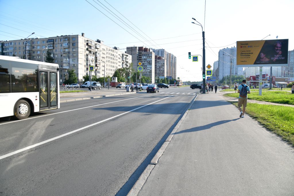 Фотография рекламного носителя, тип: Билборд 3x6, адрес: Коллонтай ул. Х Бадаева ул., д.1, корп.1, Санкт-Петербург, Россия. Сторона Аh1-Аh4 №992755