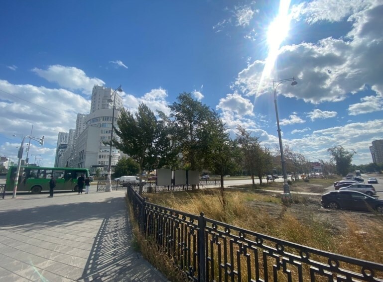 Фотография рекламного носителя, тип: Уличный информационный стенд, адрес: Токарей ул. X Татищева ул., д.53, Екатеринбург, Свердловская область, Россия. Сторона В2 №1094742