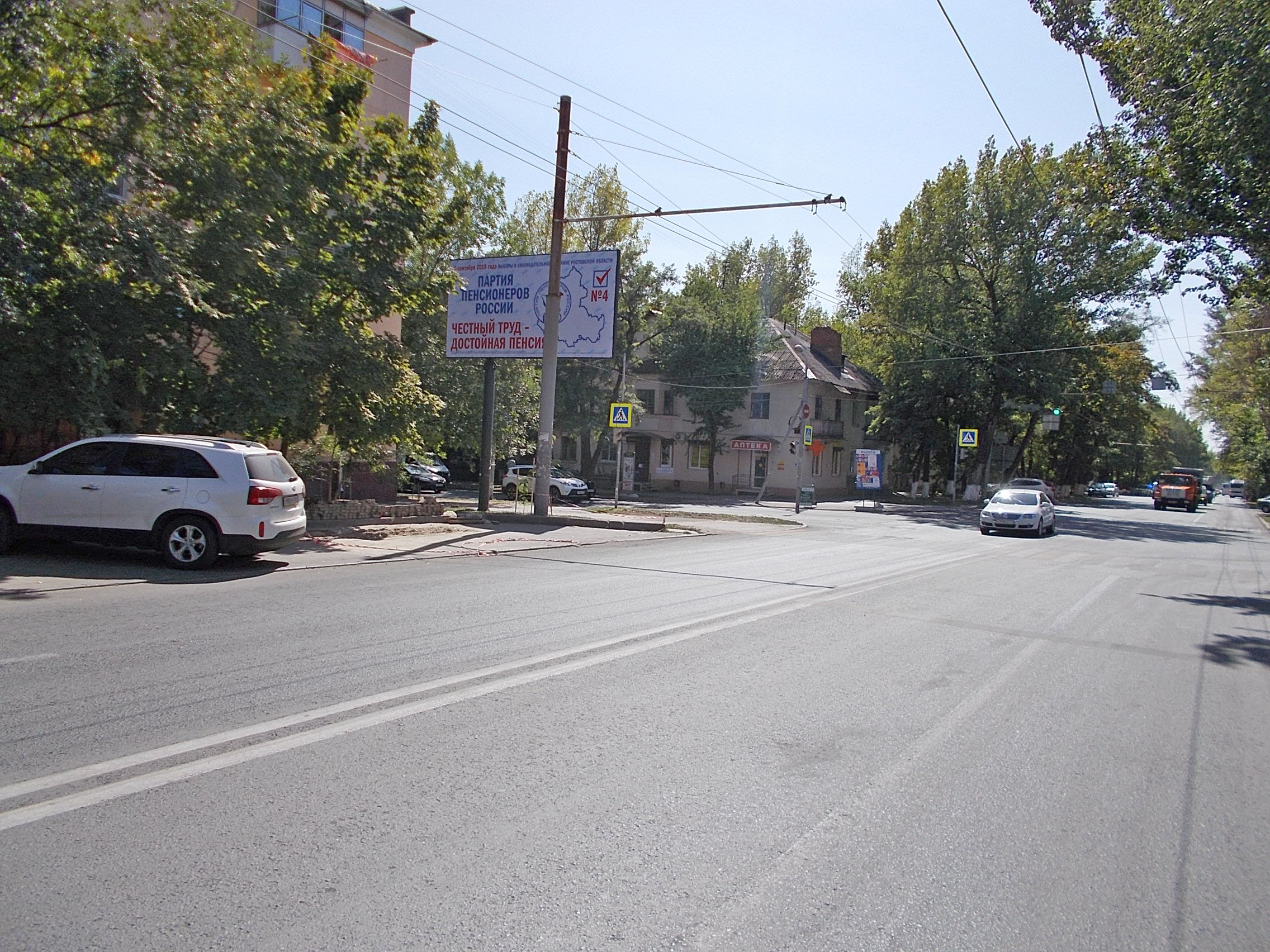 Фотография рекламного носителя, тип: Билборд 3x6, адрес: Ларина ул., д.18 Х Погодина ул., Ростов-на-Дону, Ростовская область, Россия. Сторона B №688823