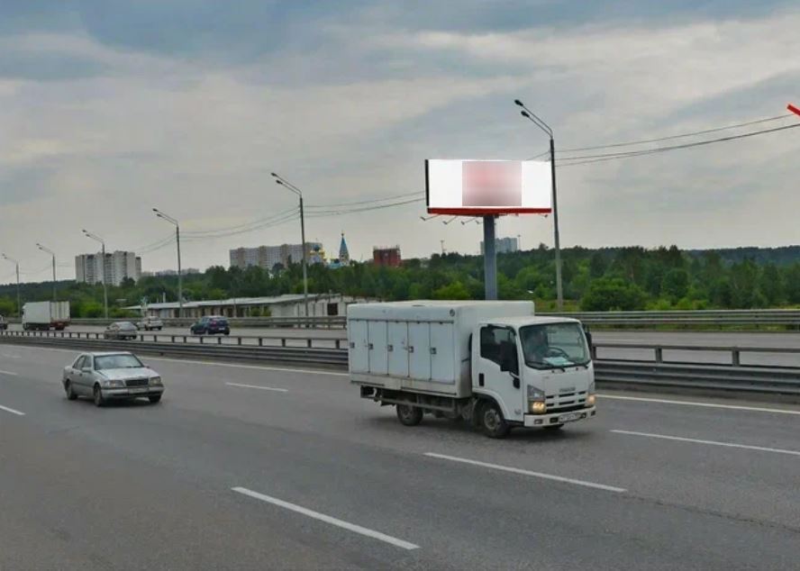 Фотография рекламного носителя, тип: Суперсайт 5x15, адрес: Новорижское ш., 18 240м, Московская область, Россия. Сторона А №854475