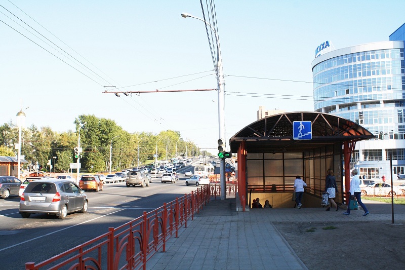 Фотография рекламного носителя, тип: Нестандартный билборд, адрес: Байкальская ул., ост. "Лисиха", поз.2, Иркутск, Иркутская область, Россия. Сторона А №792406