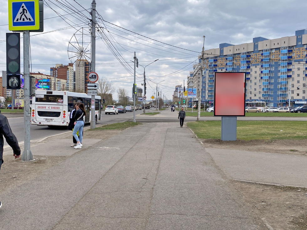 Фотография рекламного носителя, тип: Ситиформат 1.8x1.2, адрес: Авиаторов ул. Х Алексеева ул., со стороны ТРЦ Планета, Красноярск, Красноярский край, Россия. Сторона А №1029758