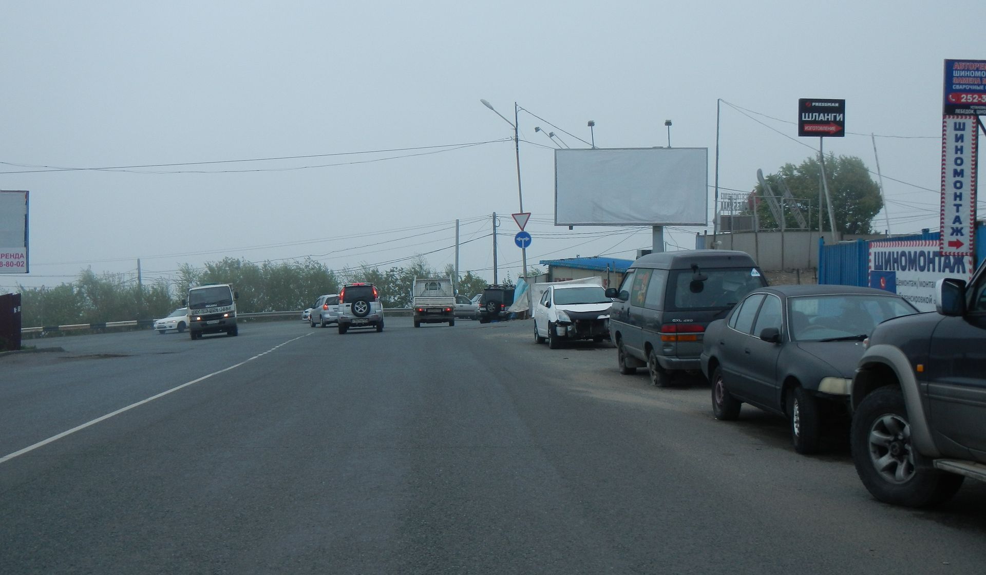 Фотография рекламного носителя, тип: Билборд 3x6, адрес: Днепровская ул., д.98в, Владивосток, Приморский край, Россия. Сторона А1 №747977