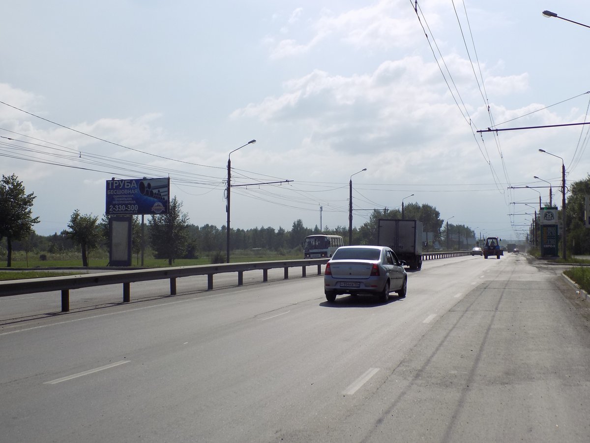 Фотография рекламного носителя, тип: Пиллар 3x1.4, адрес: Пограничников ул., д.101а, Красноярск, Красноярский край, Россия. Сторона А2 №780340