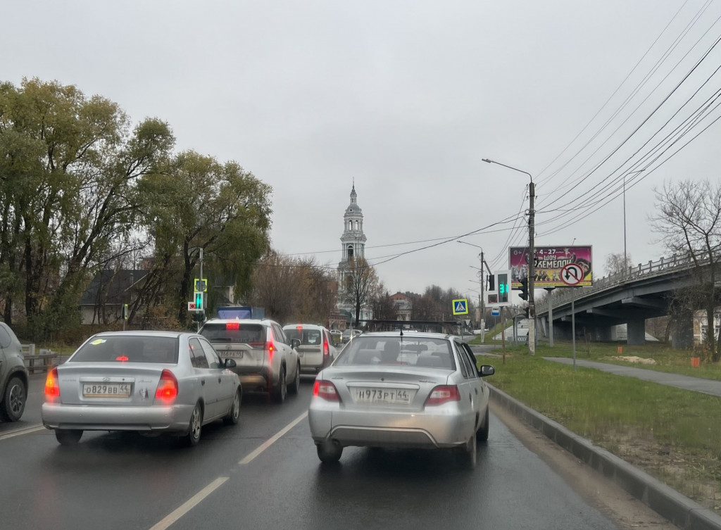 Фотография рекламного носителя, тип: Билборд 3x6, адрес: Нижняя Дебря ул., д.33, Кострома, Костромская область, Россия. Сторона A1-А3 №956622