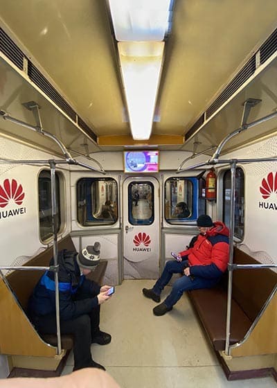 Брендирование вагонов внутри