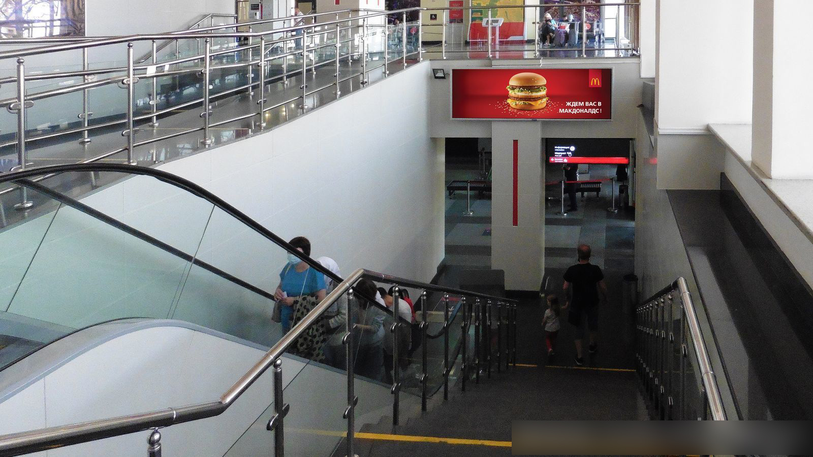 Фотография рекламного носителя, тип: Постер/баннер, адрес: ЖД вокзал «Казань», Привокзальная пл., д.1, Казань, Республика Татарстан, Россия. Сторона/вариант А №990793