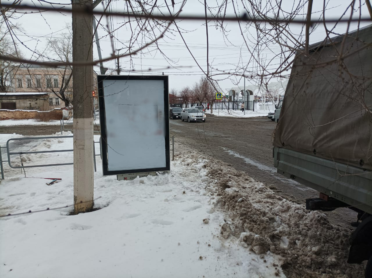 Фотография рекламного носителя, тип: Ситиформат 1.8x1.2, адрес: им. Ю.А. Гагарина ул., напротив д.17, Троицк, Челябинская область, Россия. Сторона В №973713