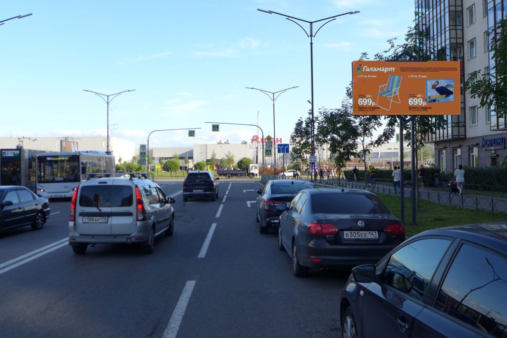 Фотография рекламного носителя, тип: Нестандартный билборд, адрес: Европейский пр-т., д.3, Кудрово, Ленинградская область, Россия. Сторона A №1043327