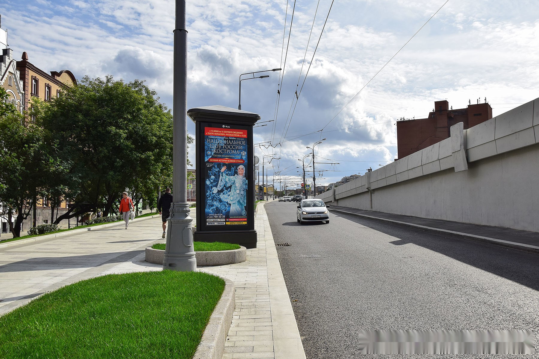 Фотография рекламного носителя, тип: Пиллар 3x1.4, адрес: Земляной Вал ул., д.68, стр.1, Москва, Россия. Сторона Б №329686